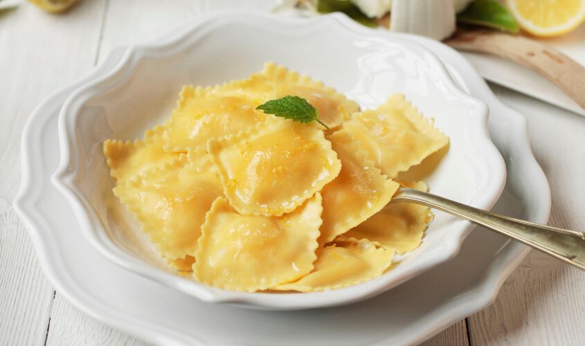 Antipasti / Aperitivi - Raviolis farcis &agrave; la ricotta et au citron