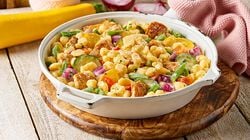 Specialit&agrave; in Padella - Spadellata Estiva con Pollo, Kn&ouml;pfle e Verdure Colorate