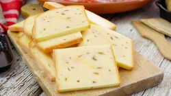 Formaggio - 40% Schweizer Raclette Kr&auml;uter, in Scheiben