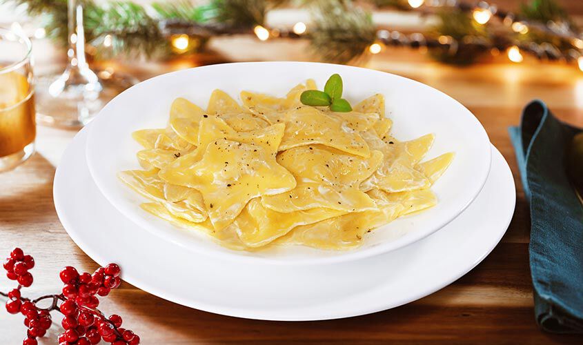 Pasta - Pasta a Forma di Stella Ripiena di Funghi e Aromatizzata al Tartufo