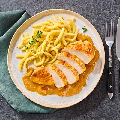 Piatti Gourmet - Poulet à l'oignon et spätzli