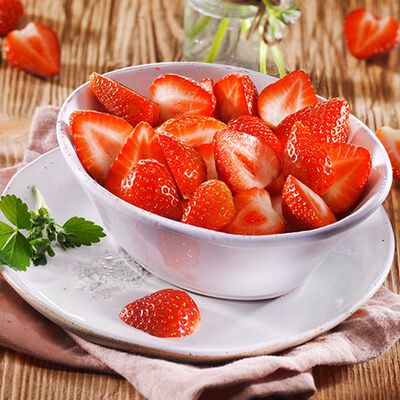 Frutti - Fraises, coup&eacute;es en deux