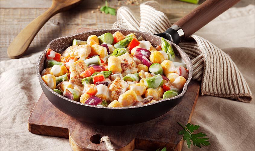 Specialit&agrave; in Padella - K&uuml;rbis-Gnocchi-Pfanne mit Poulet
