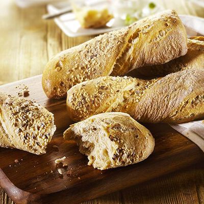 Boulangerie - Petits pains torsadés, foncés