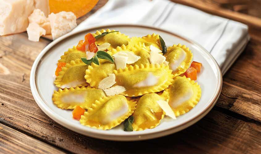 Pasta - Mezzelune con Zucca e Formaggi