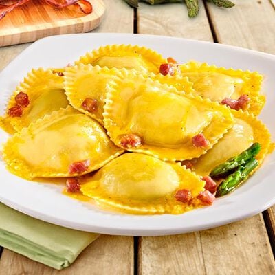 Pasta - Mezzelune Spargeln-Speck