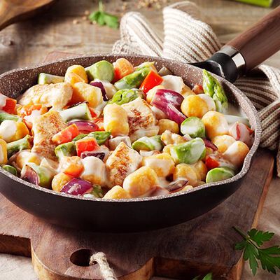 Specialit&agrave; in Padella - K&uuml;rbis-Gnocchi-Pfanne mit Poulet