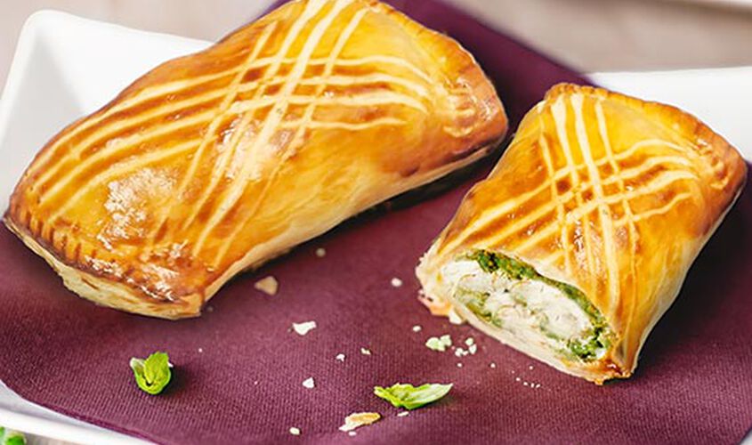 Panati / Preparati / Marinati - Petto di Pollo in Pasta Sfoglia con Mousse di Asparagi