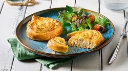 Snack di Pasta Sfoglia - Feuillet&eacute;s roul&eacute;s saumon-fromage fouett&eacute;