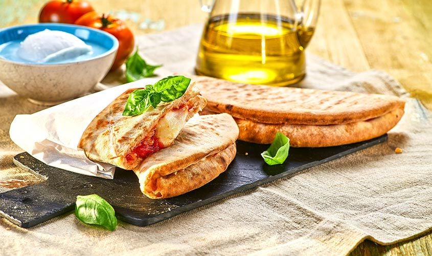 Pizze - Calzoncello Pomodoro e Mozzarella