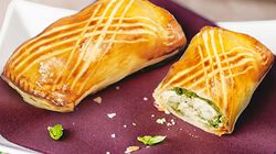 Sale - -40% Poitrine de poulet en p&acirc;te feuillet&eacute;e avec mousse d'asperges