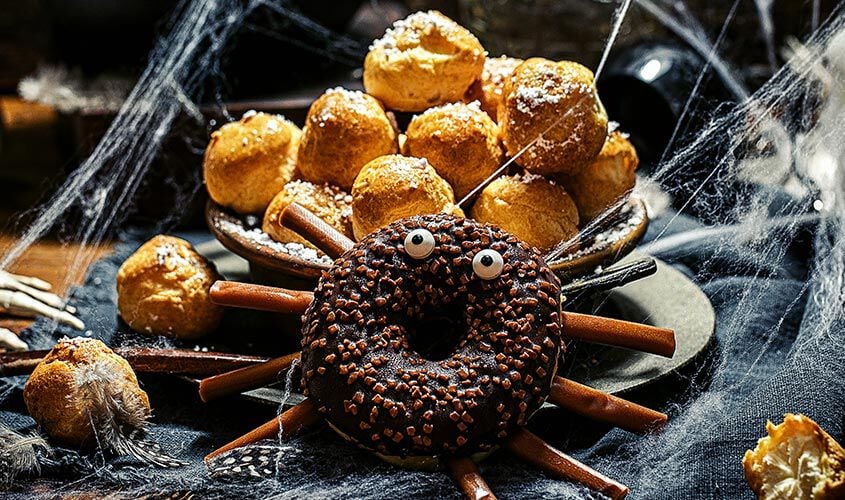 Donut-Spinne mit Ofench&uuml;echli-Spinneneiern
